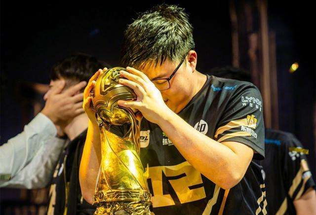 doinb在lpl的选手人气地位怎么样,doinb谈十大lpl选手