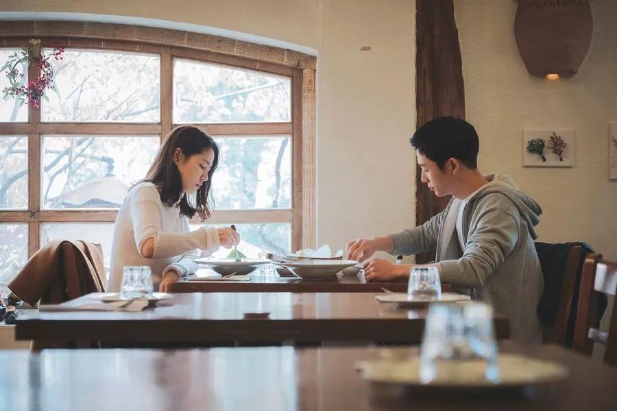 婚姻变坟墓,婚姻既是坟墓也能让你脱胎换骨