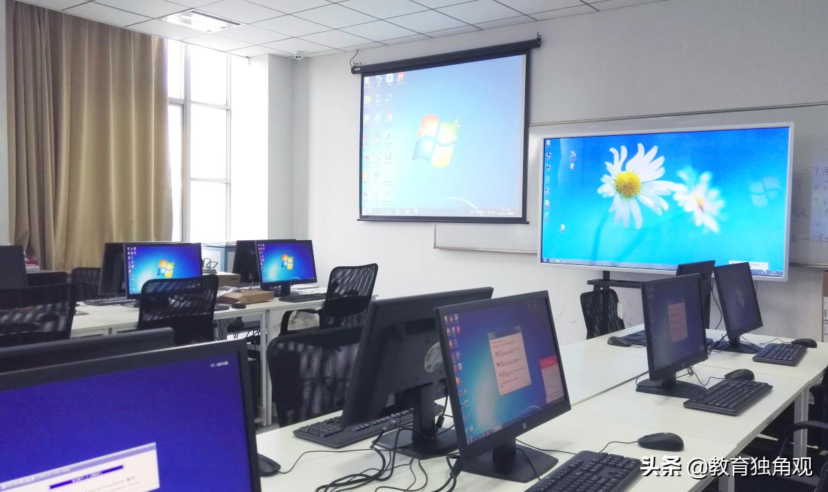 据说女生学这10种专业最容易就业,给女同学推荐这5个专业工作不累