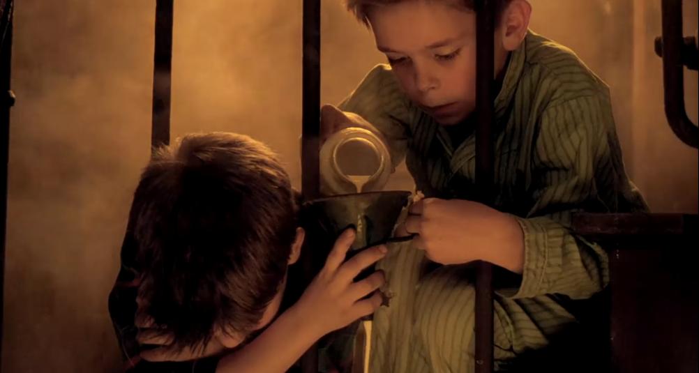 一部人吃人的荒诞喜剧，进了法国孙二娘的黑店，吃与被吃你没得选