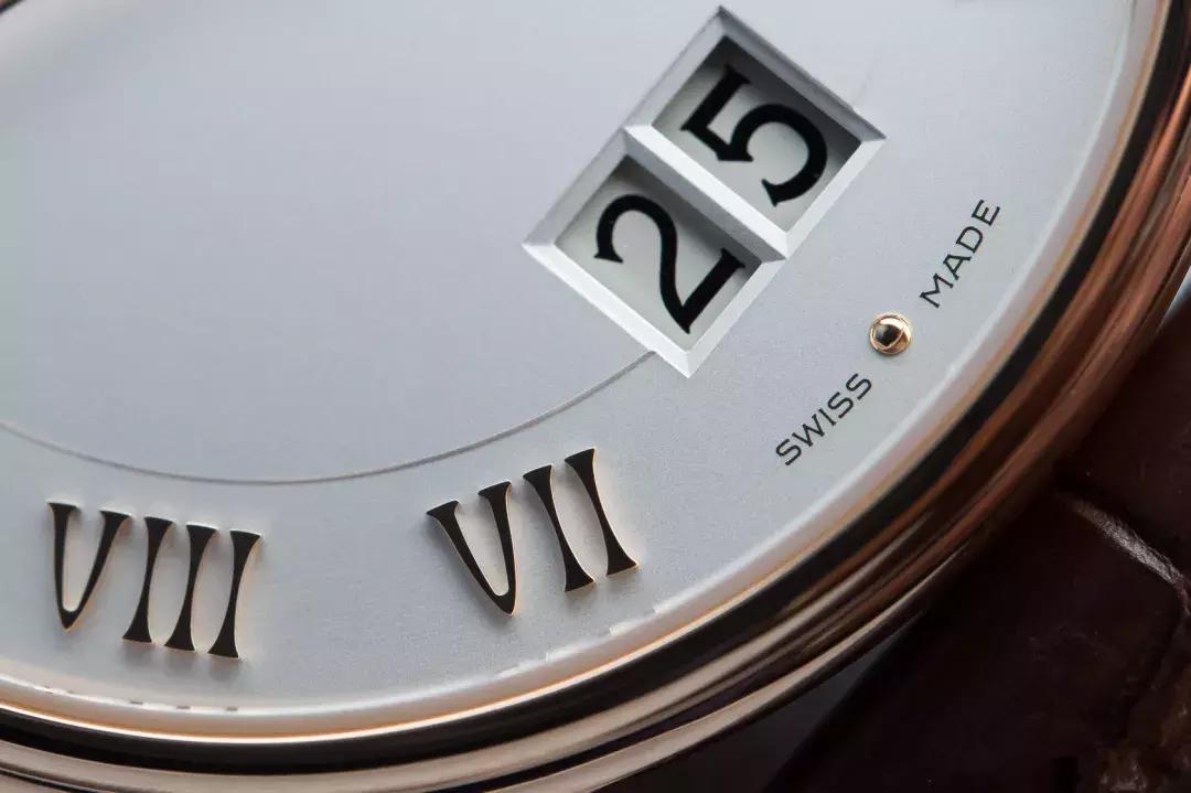 买表要不要买表盘里带日历的,买表要不要二手的