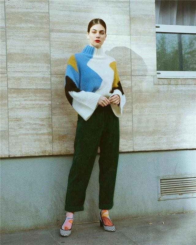 “矮个”女生,尽量避免这4种穿搭,显胖容易显矮,你中招了几个