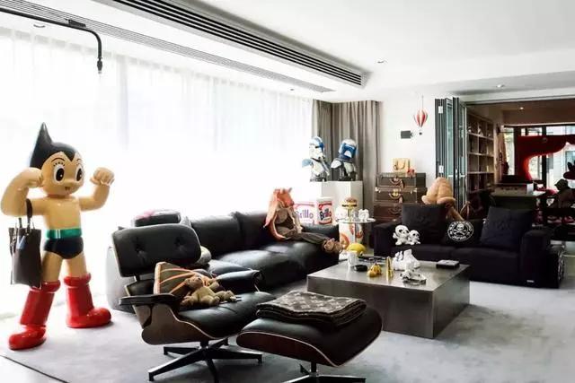 潮眼te丨杭州80后，200㎡家里收藏上千件玩具，最贵一件价值百万