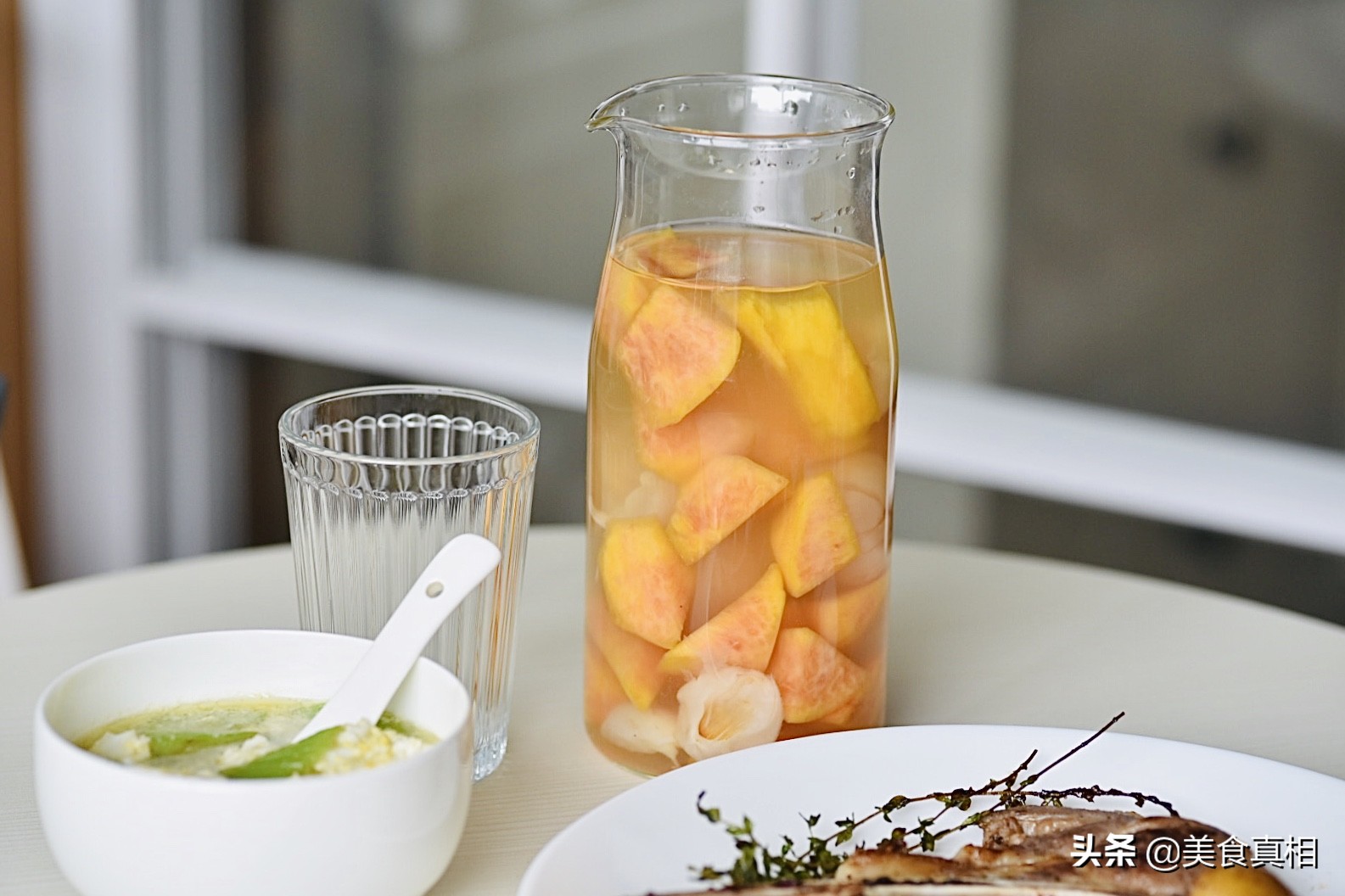 果饮鲜茶鲜榨果汁,荔枝乌龙鲜果茶