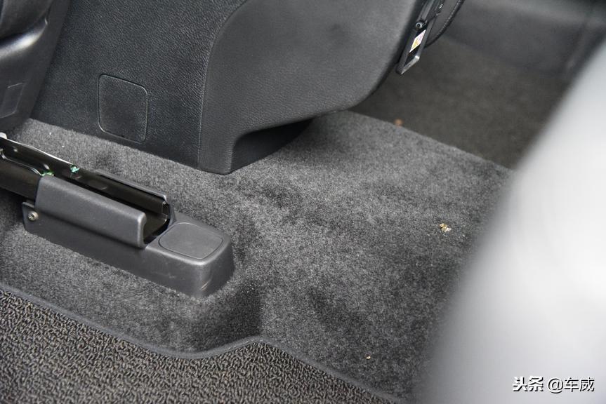 jeep自由光2.0l动力,全新的jeep自由光首要任务