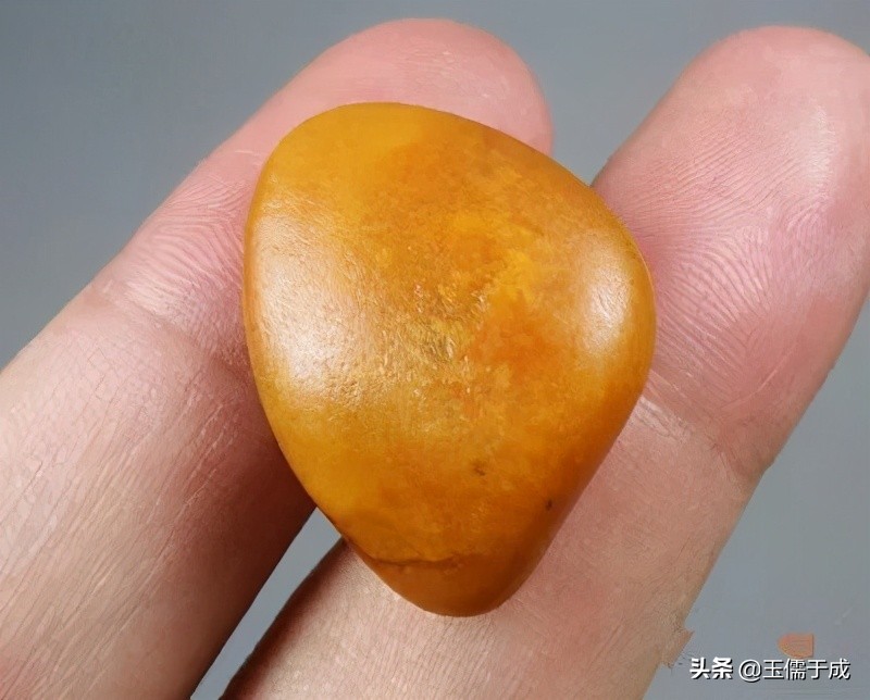 和田玉红沁和黄沁哪个更罕见,和田玉黄沁红沁哪个好