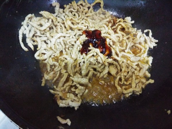 炒肉时切记别直接下锅,炒肉时放什么东西炒出来又软又香