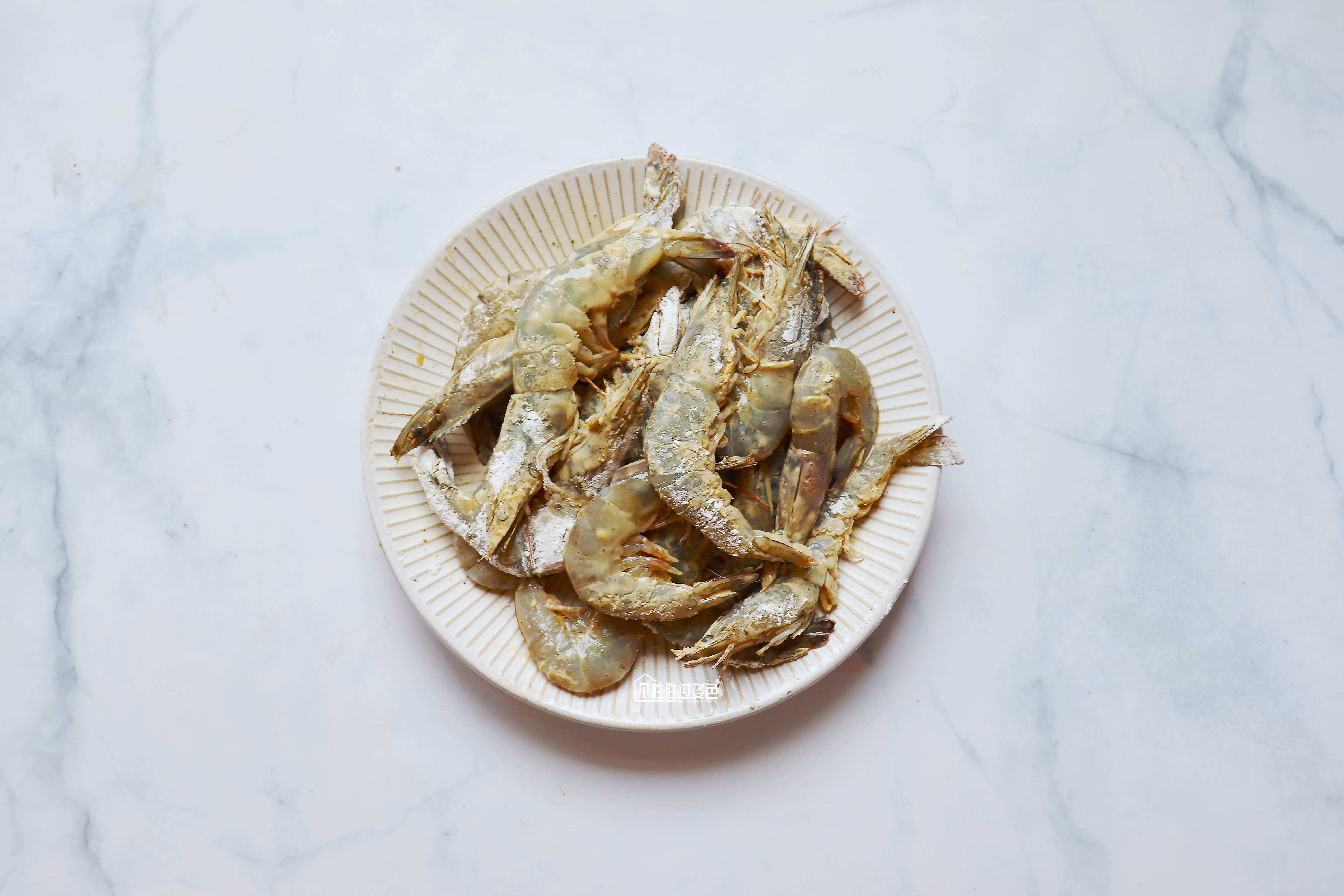 这样做虾外酥里嫩全家老小都爱吃,不带皮的虾怎么做简单又好吃