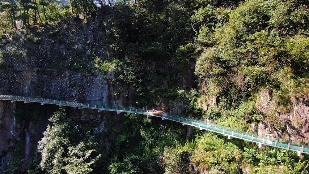 “快乐肥宅水2.0”——龙井峡漂流湿身趴！快来浪一“夏”