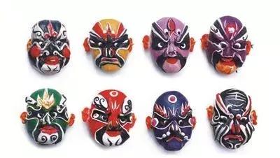 浓墨勾勒漾脸谱,薪火传承构新图