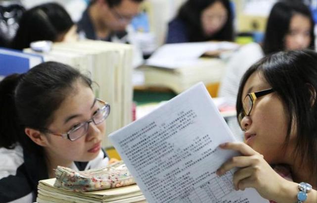 现在还有“三本”吗?看看投档分就明白了,“三六九等”很明显