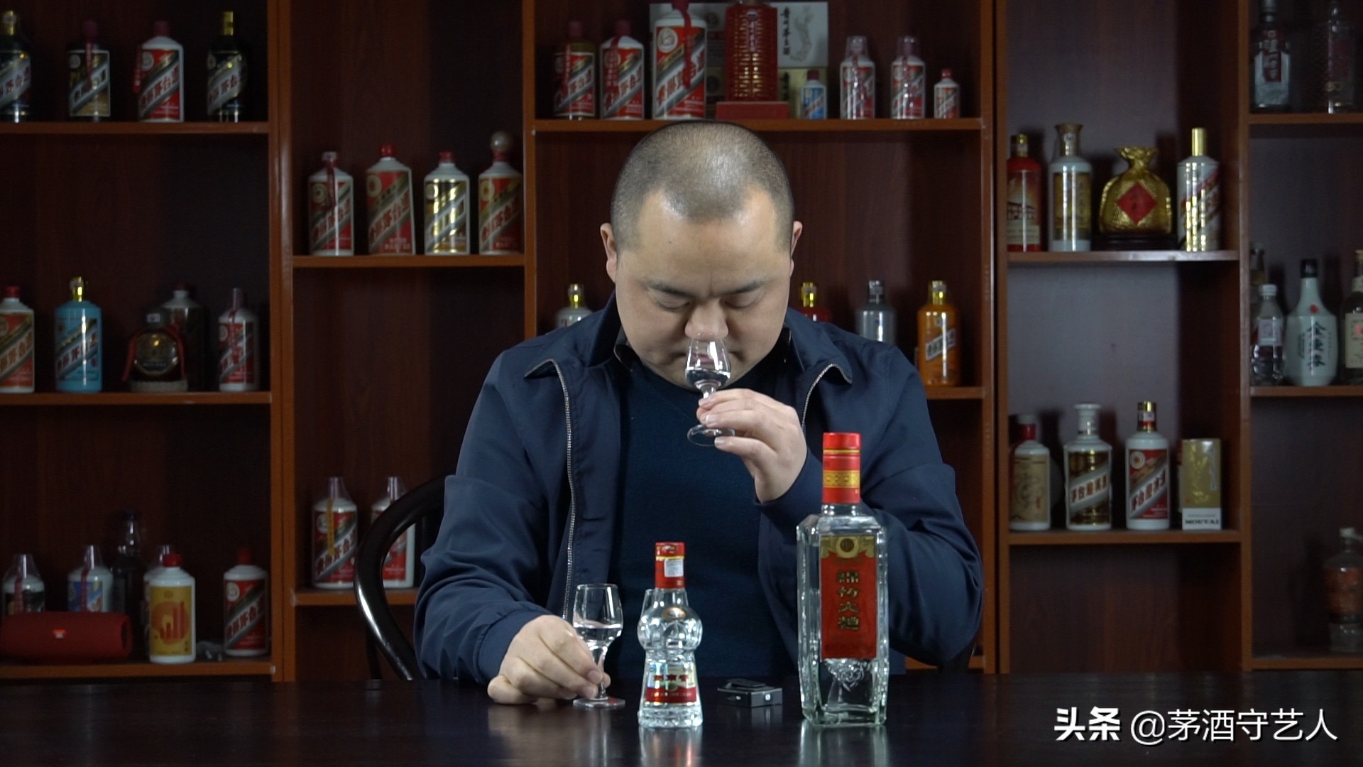 茅酒守艺人品酒视频完整版,茅酒守艺人品酒古井贡酒