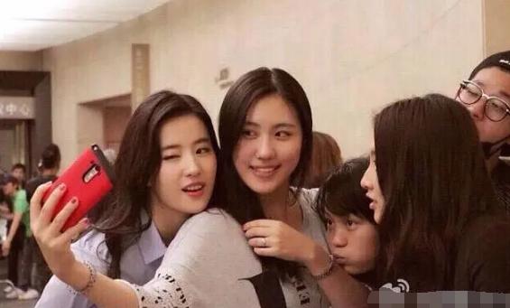 olay首位亚太区品牌代言人,olay和张曼玉合作的广告片