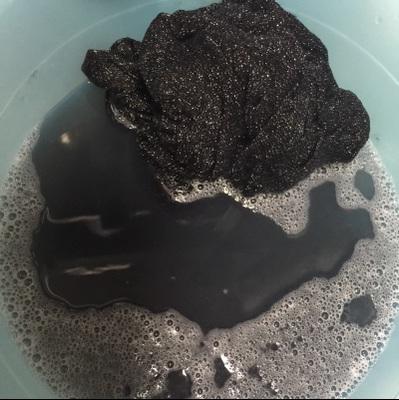 黑色衣服掉色怎么处理不让它掉色,新买黑色t恤如何处理不掉色