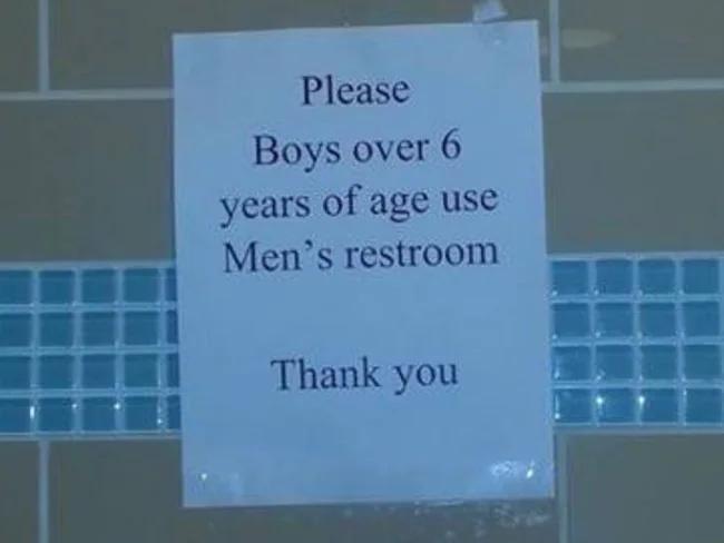 男童闯女卫生间后续,十几岁男童闯女浴室