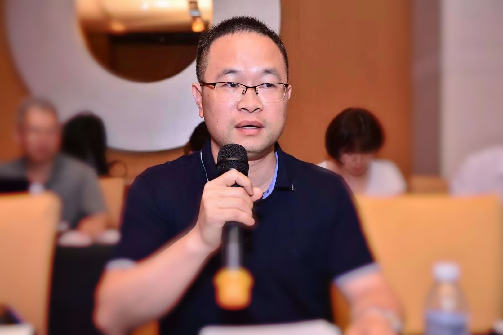 日播服饰刘新发:新消费时代下服装行业的供应链“风向标”