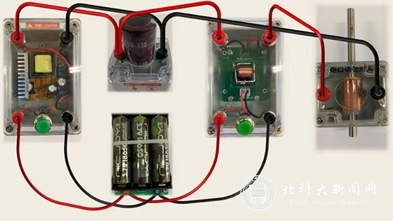 北京科技大学向甘肃秦安三所中学捐赠一百套自主设计科普仪器并设立“北科大科普教育基地”