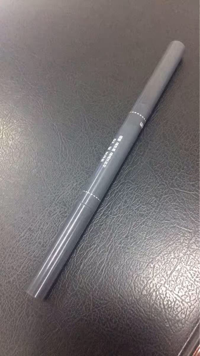 用了三年的极细眉笔依然很喜欢,超好用的眉笔适合新手
