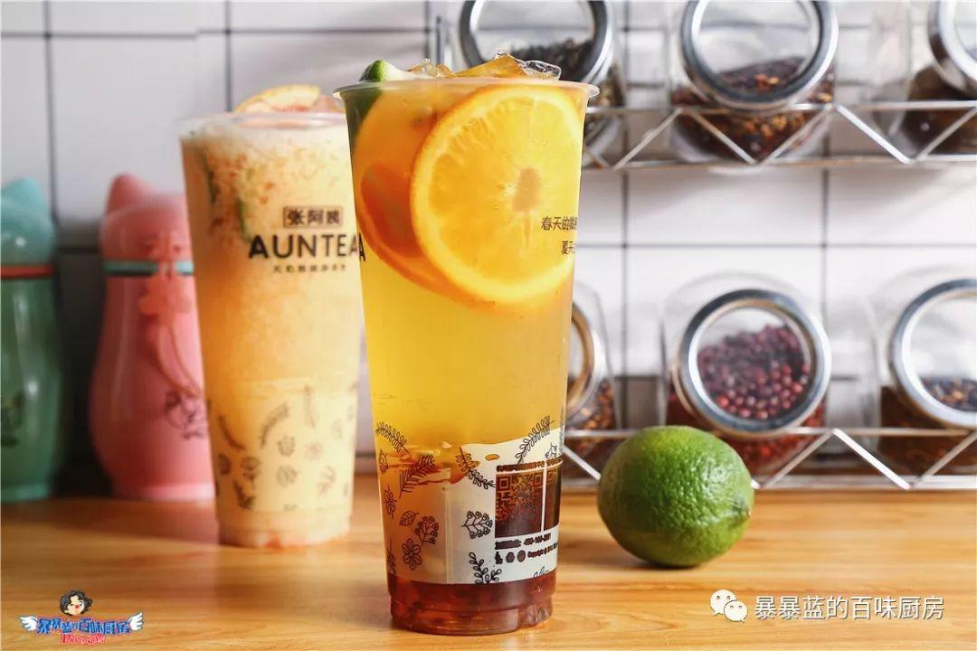 1杯奶茶10种底料25块钱抱着喝！立刻给我上车！（喊破喉咙）