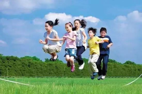 孩子发育期间怎么补才长得高,小孩怎么长高每天要干什么