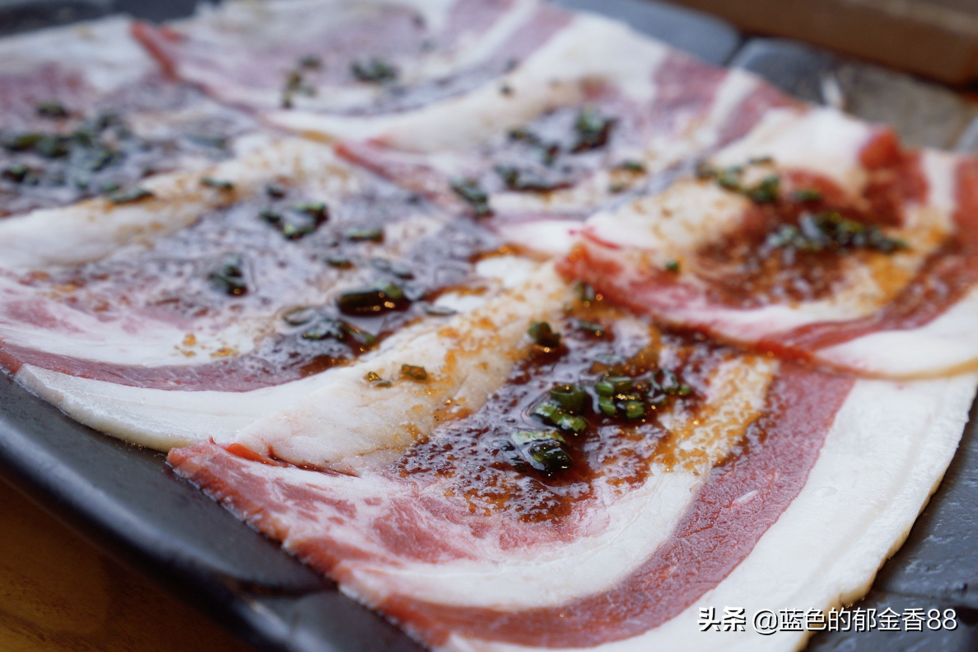 韩国传统烤肉美食,韩国烤肉有什么独特的吃法