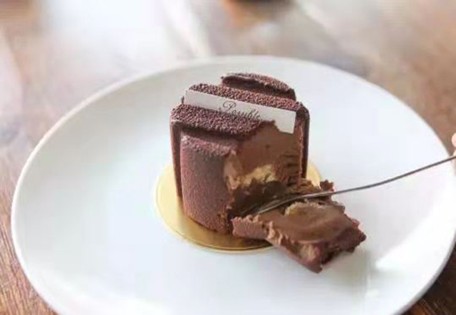 为何糖在欧洲能从奢侈品变为大众消费品？甜与权力之间有何关系