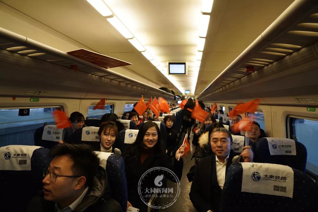 大同高铁开通，记者带你体验“复兴号”“和谐号”新速度