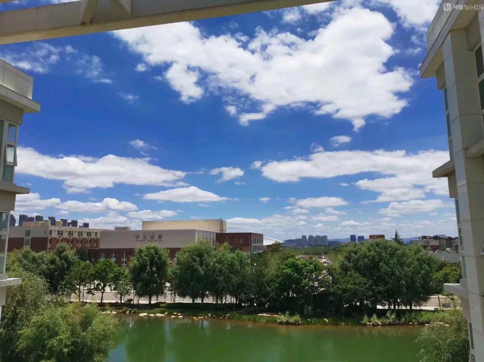 昆明理工大学和昆明医科大学都很不错,哪所大学更厉害?