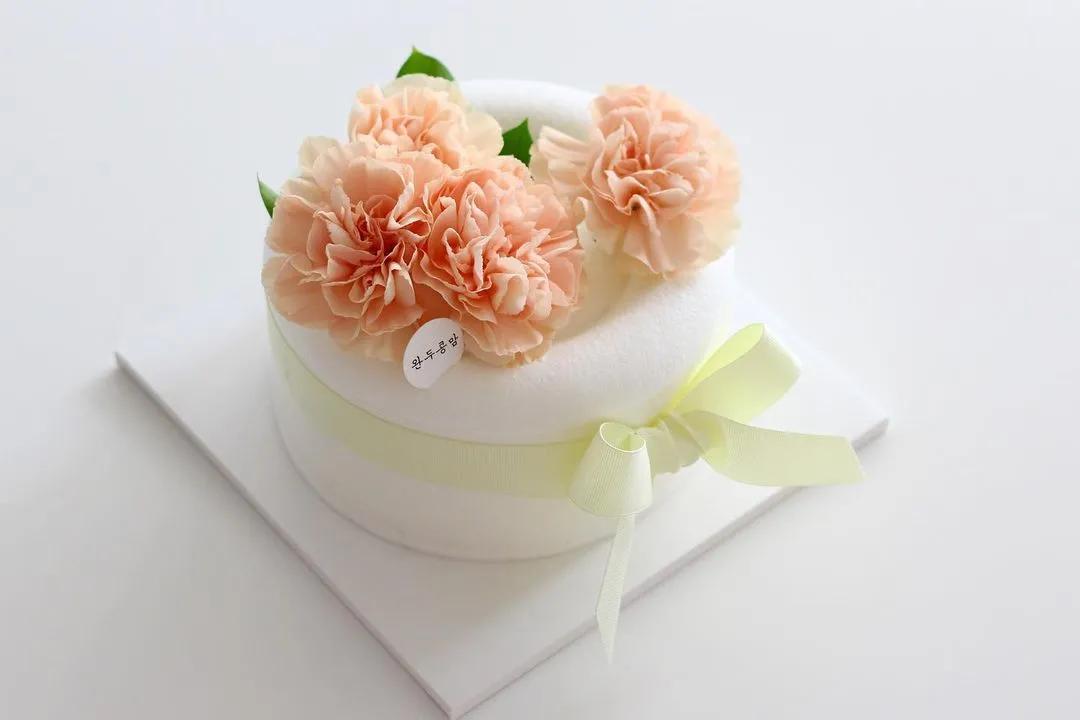六种不同口味母亲节蛋糕,哈尔滨母亲节蛋糕款式最新图片