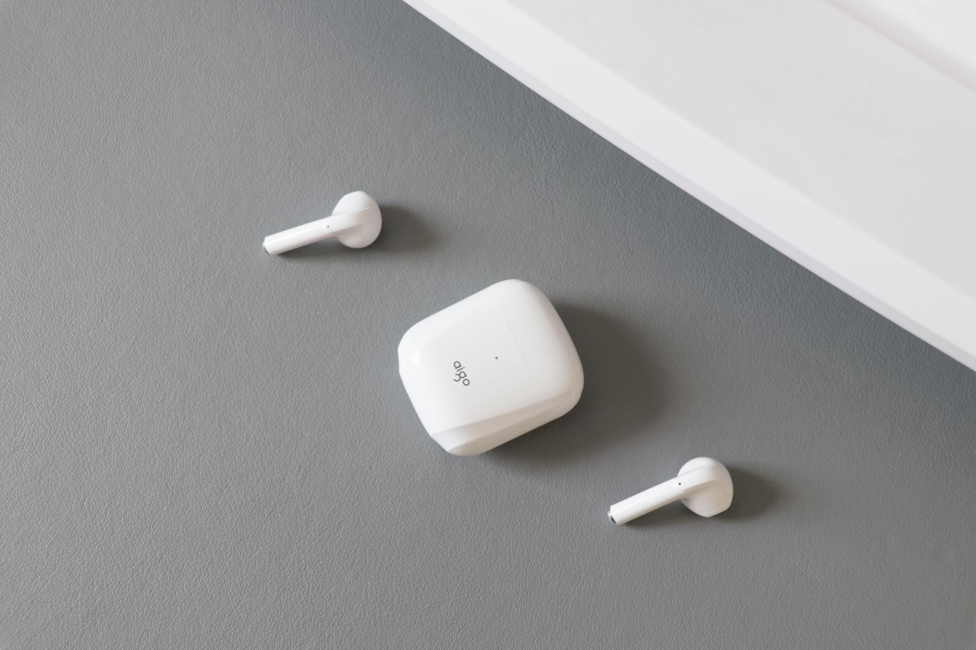 aigot23蓝牙耳机,aigo耳机t20和t30哪个好