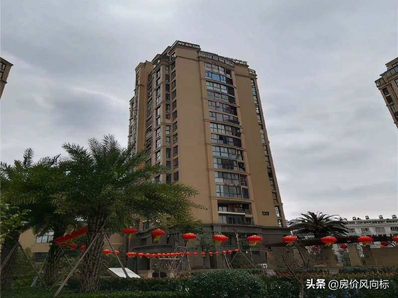 台州市5-10年房龄，二手房挂牌价16649元，共计303个小区