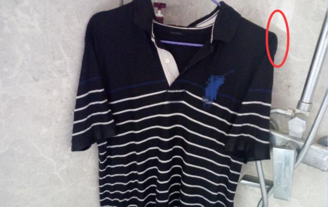 买的衣服挂衣架,衣服挂衣架两侧凸起