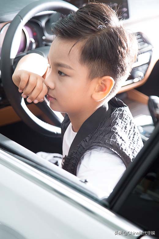 时代华娱星耀时代播报小主播——林琳期