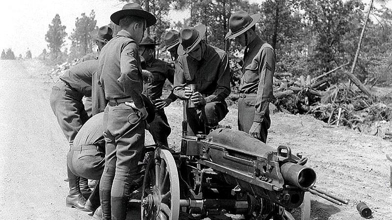 二战最轻的75毫米火炮,二战美制m1式155榴弹炮是哪年的