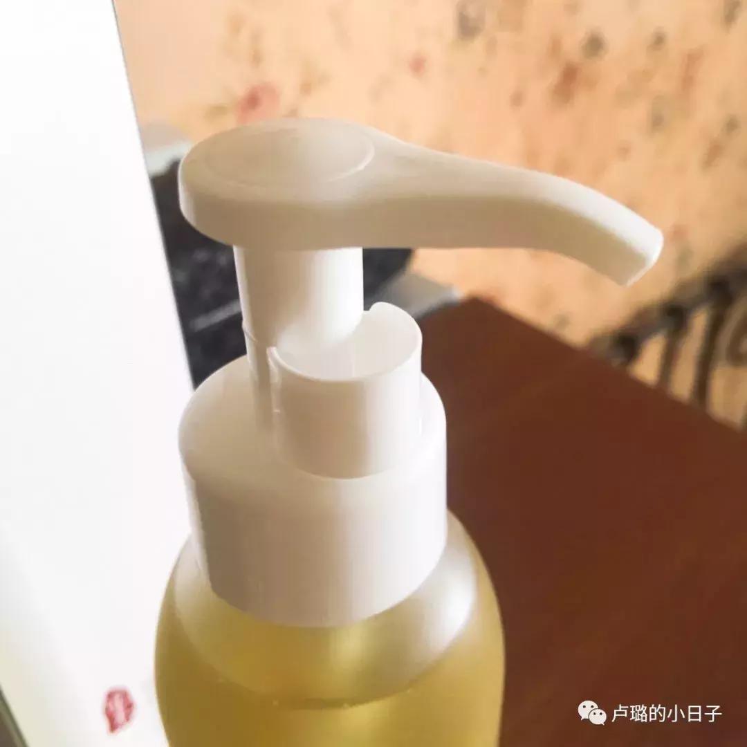 出门便携式化妆包软包中号,旅行化妆包大公开