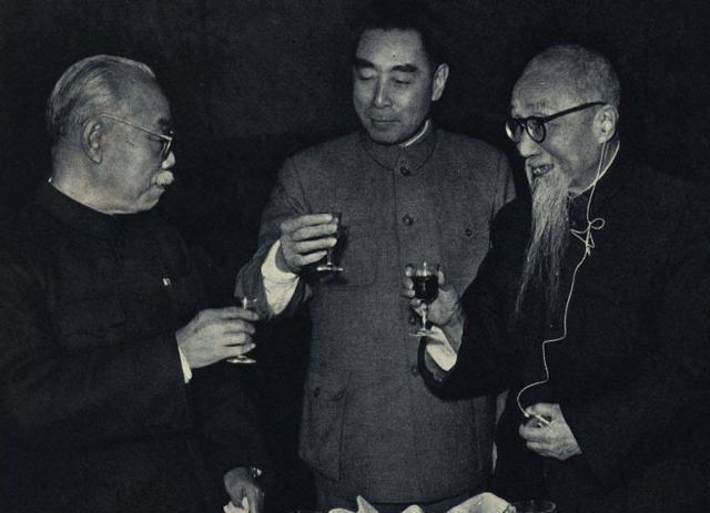 一个钱学森抵五个师,钱学森的价值真的值五个师吗