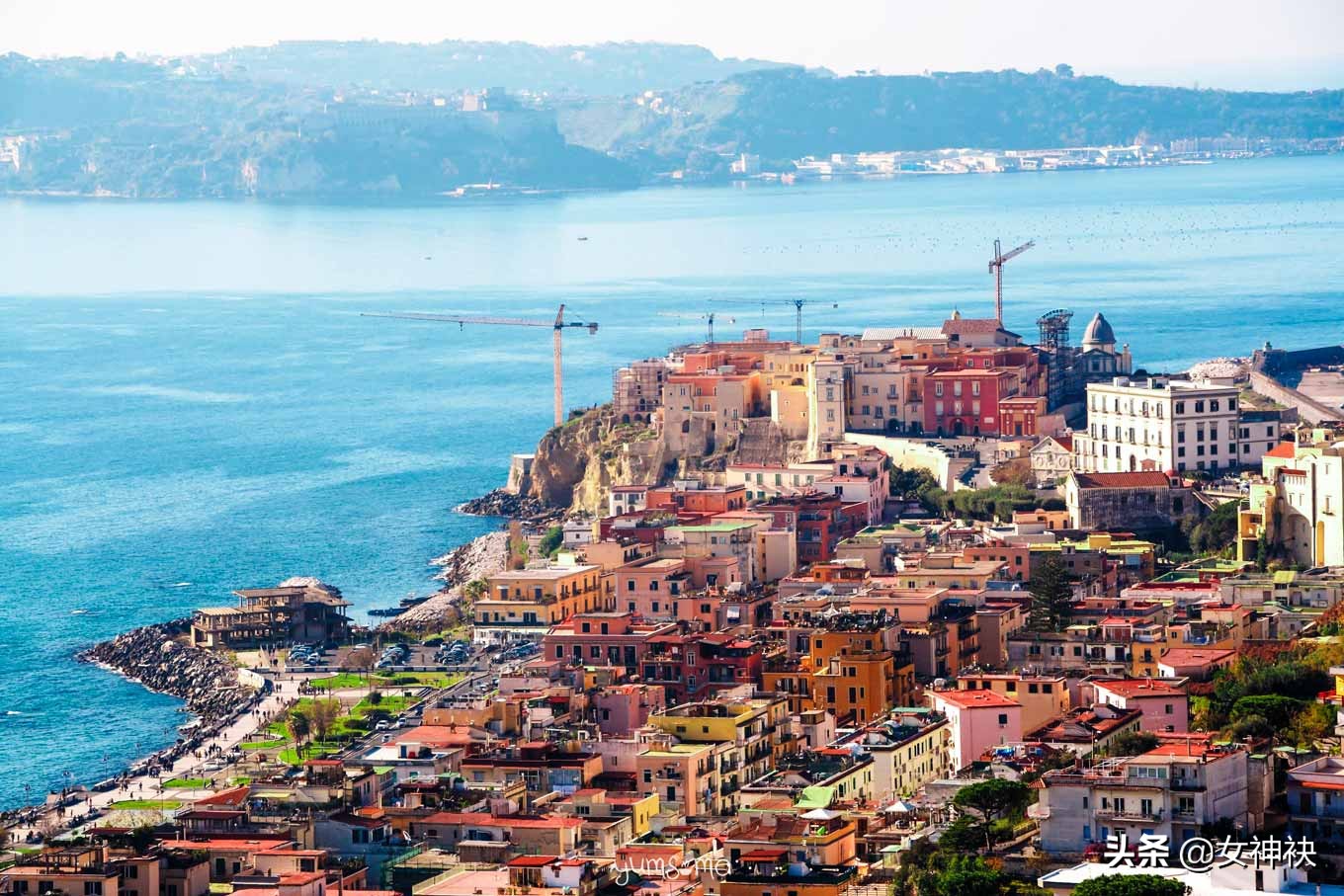 意大利国宝明星:性感不输梦露,演技碾压赫本,因婚姻被祖国驱逐