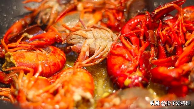 看到了就如获至宝定会买回家，配上剁辣椒炒一盘，酸辣滑嫩好过瘾