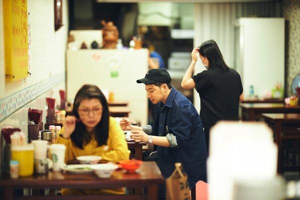 潘玮柏发飙事件,潘玮柏被小号撩妹