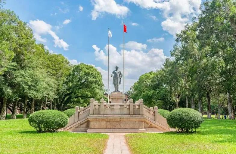 莫斯科中山大学实力,中山大学武汉大学哪个实力强