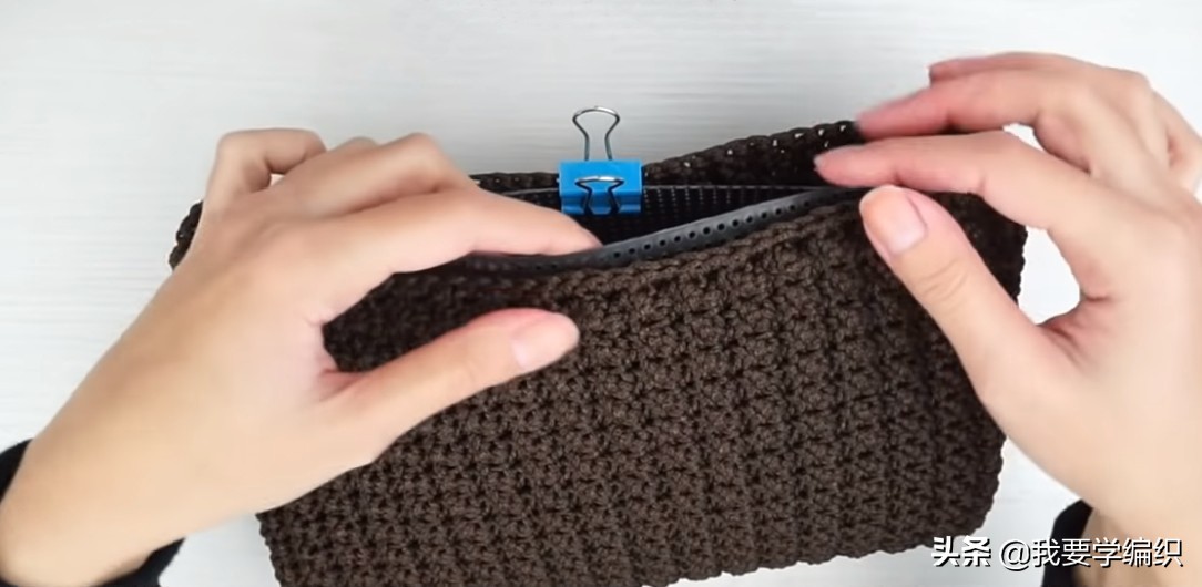 朋友说它比买的包更好看,高级感十足的环保皮草包,自己钩一个吧