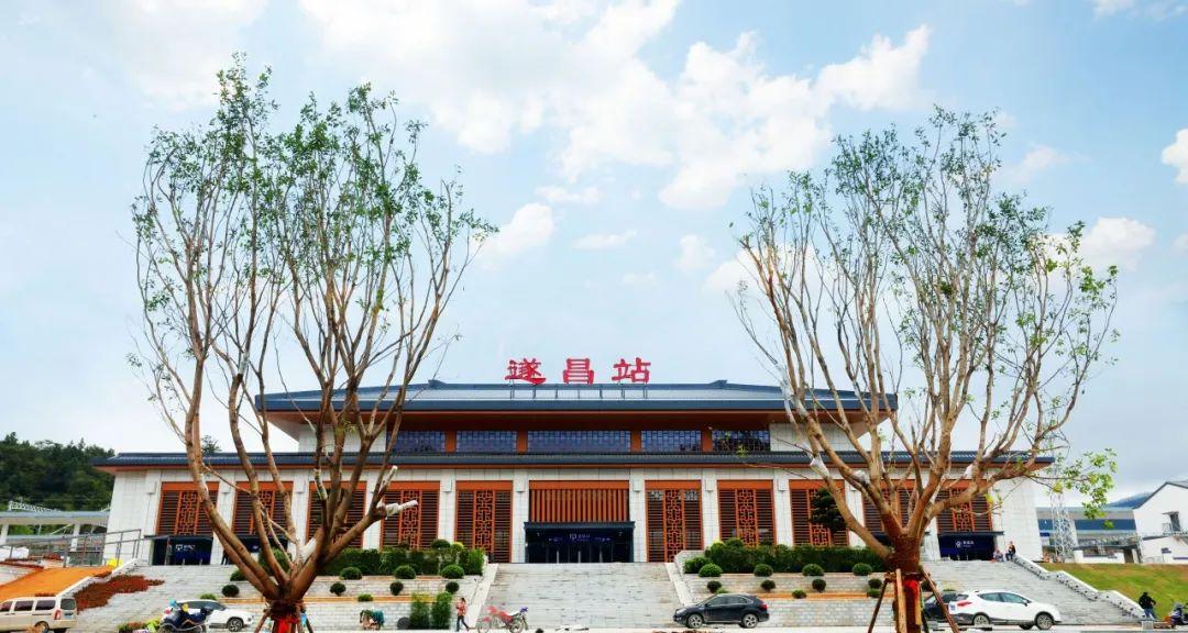 衢宁铁路遂昌到杭州多长时间,衢宁铁路庆元至杭州直达吗