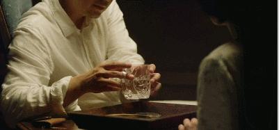 这部电影,女主为艺术献身,做人体模特