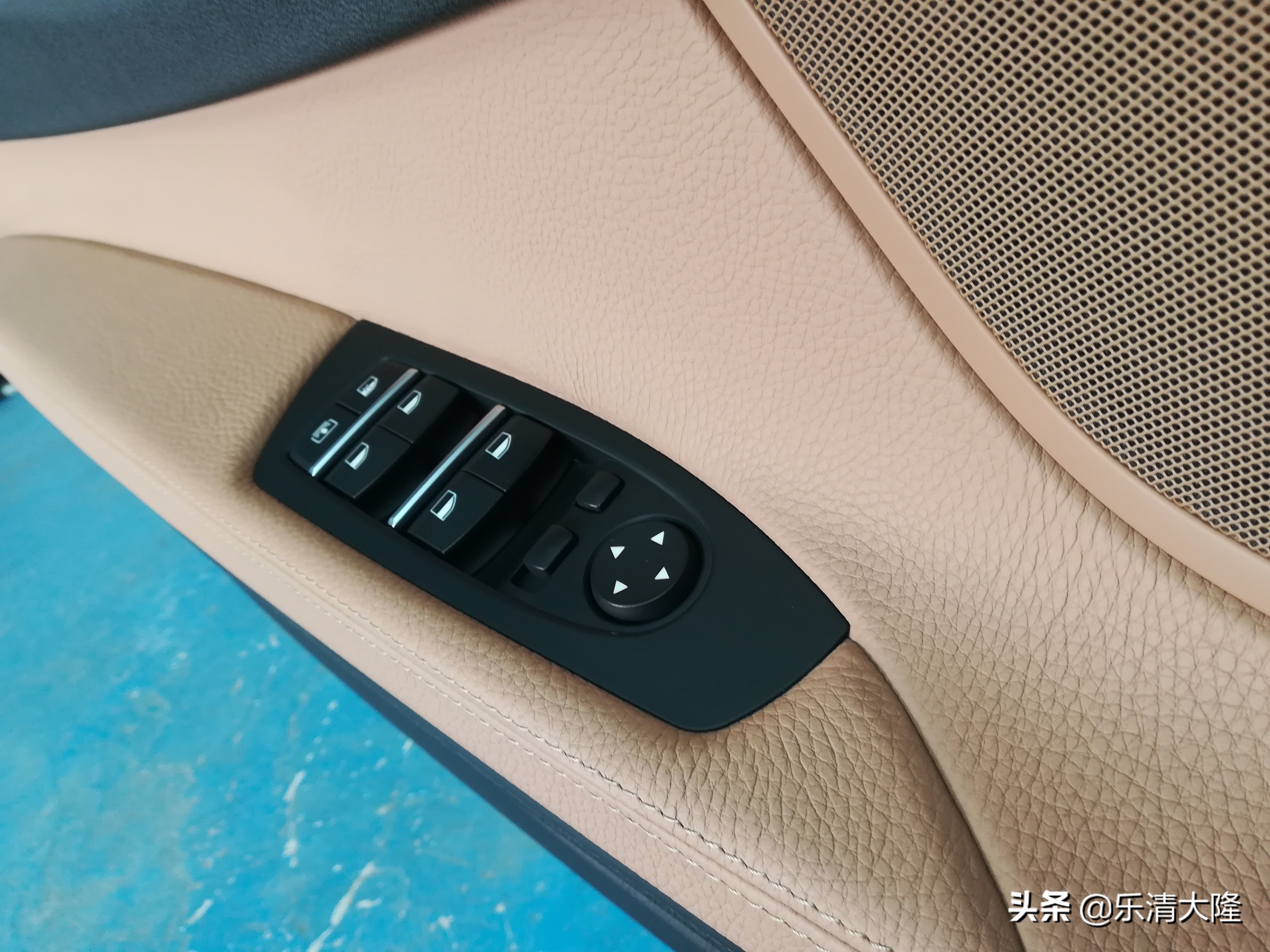 广州宝马7系内饰清洗,宝马7系发动机舱清洗