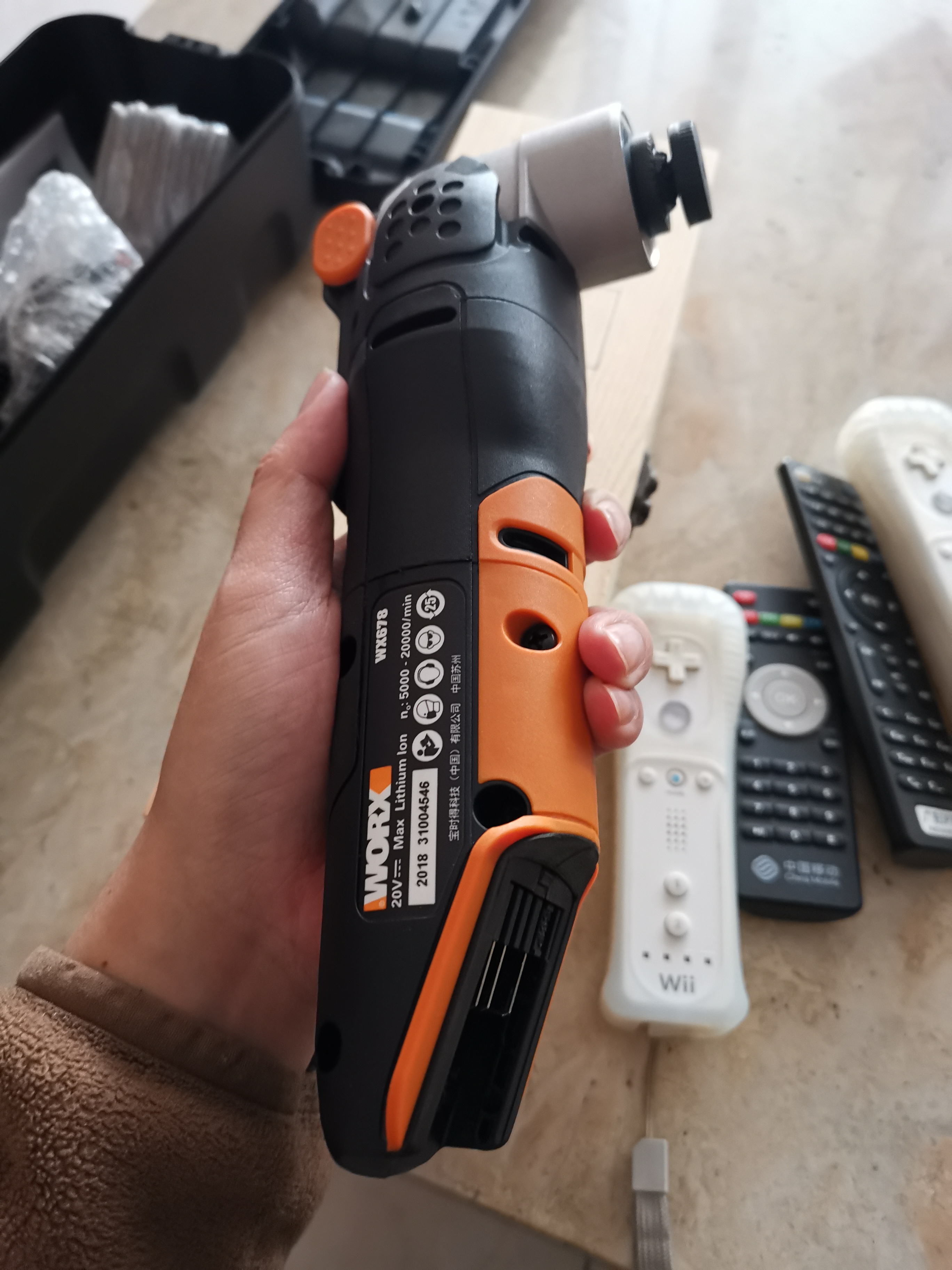 有了工具就手痒红酒盒子改成遥控器收纳盒大小看淡不服就干