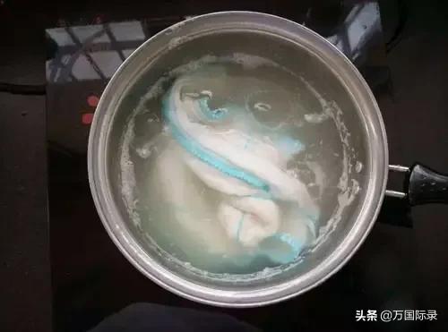 抹布脏了别再用洗衣粉洗,抹布怎么洗干净不用小苏打