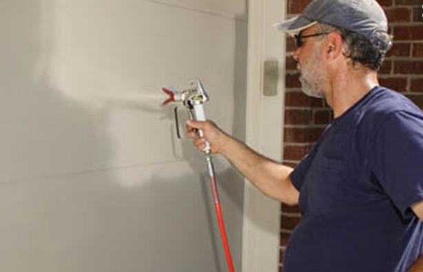 墙面乳胶漆滚刷好还是喷涂好,墙面乳胶漆是滚还是喷