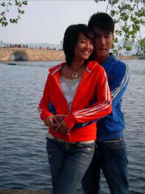 从闪婚闪离到卑微付出,曾经的“浙江一姐”朱丹,都经历了什么?