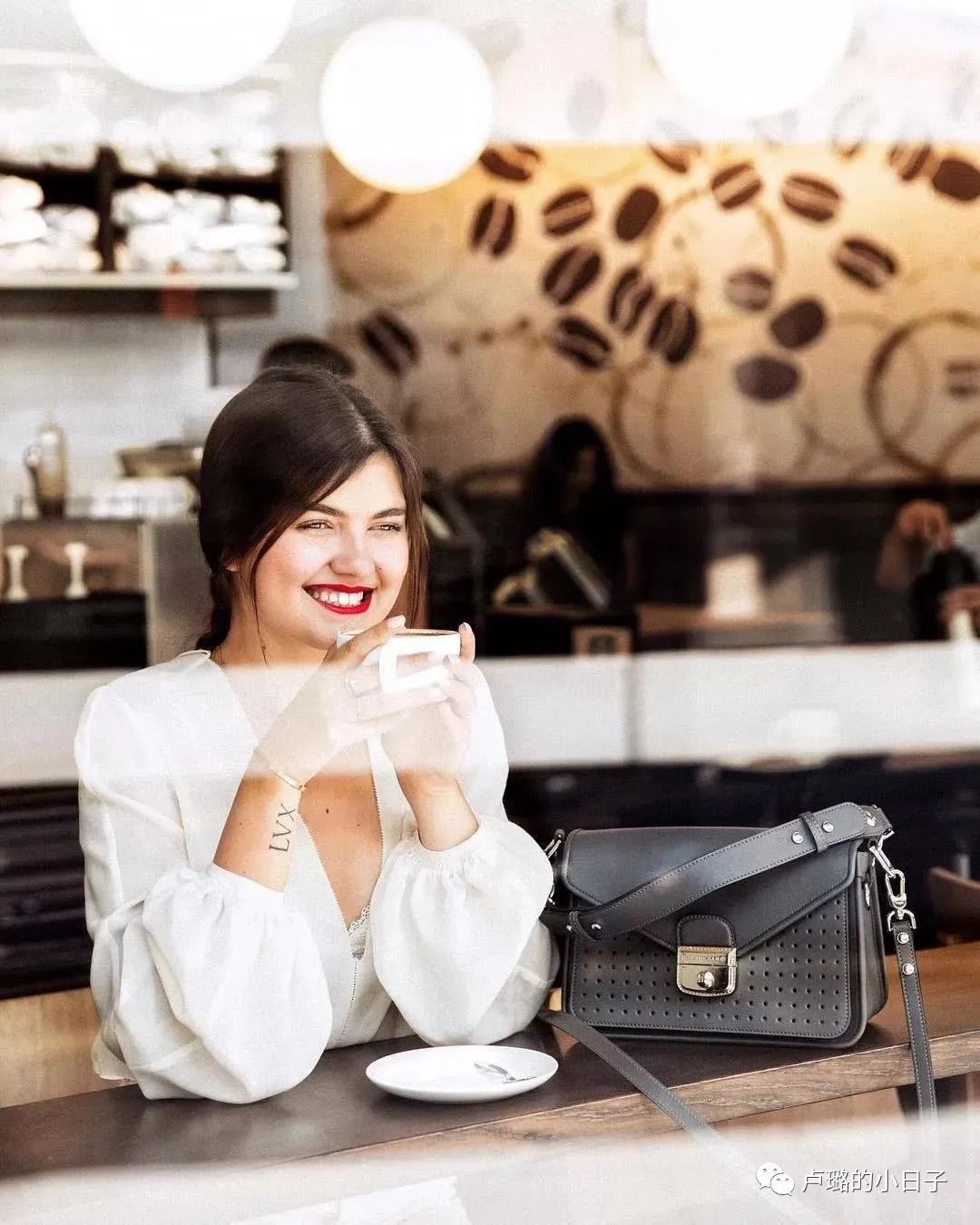 最有权势的德国总理天天背的千元包,这个法国的品牌到底多好用