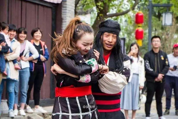 苍山徒步最全攻略｜夏末秋初去大理，苍山碧*欲色**流，洱海烟波浩渺